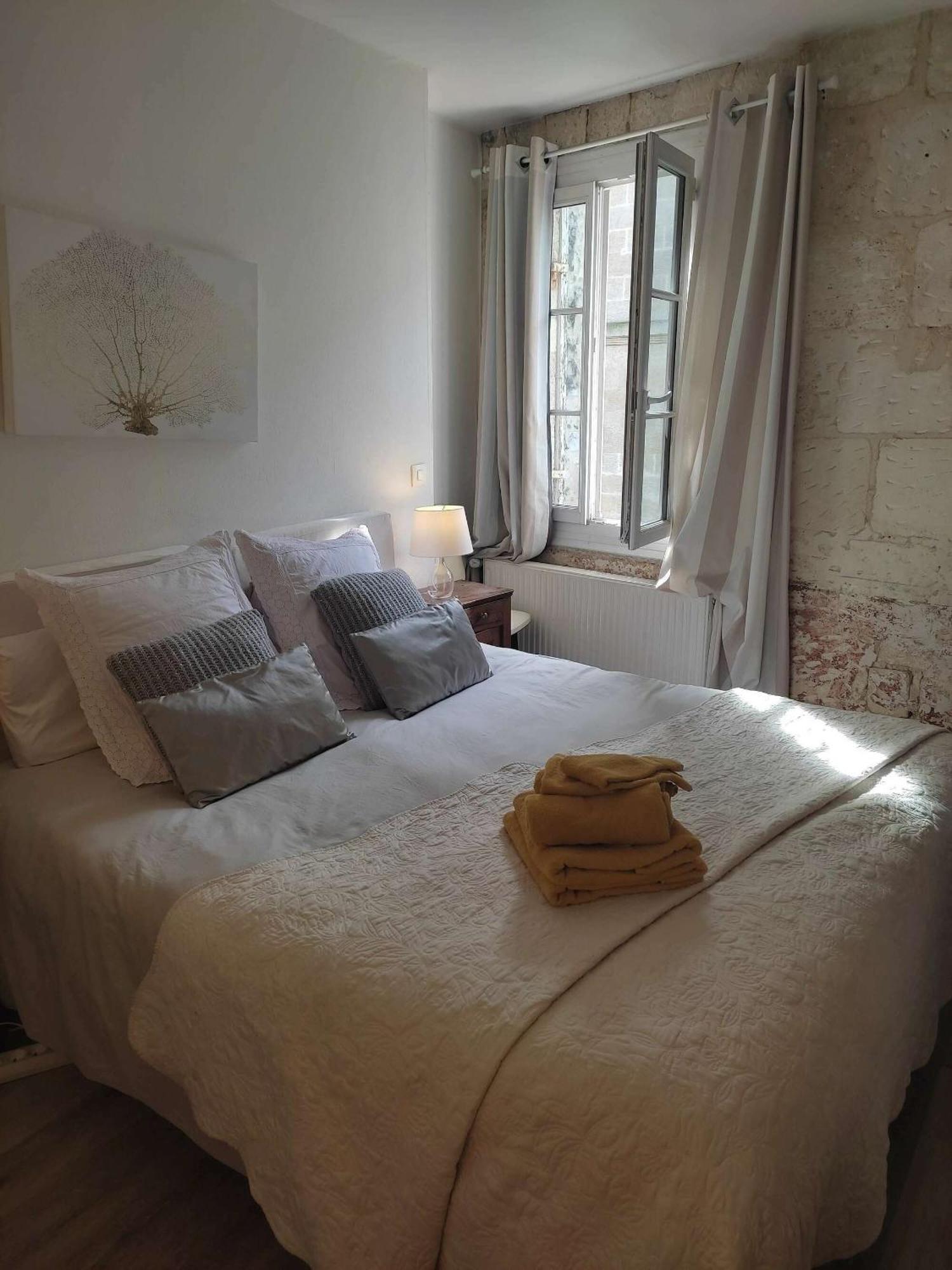 B&B Le Miroir Aux Fees Bordeaux Kültér fotó